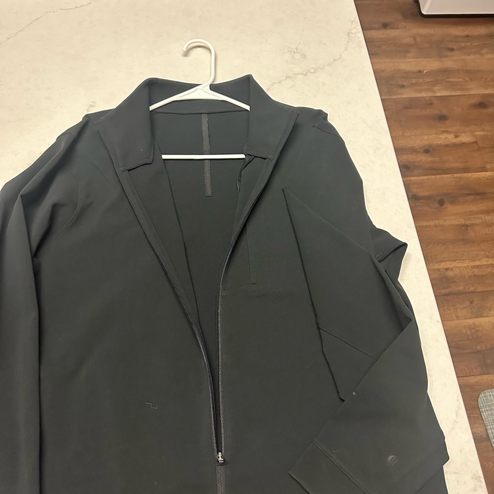 Mens Lulu Lemon Size XXl SoJourn Black Zip up Jacket - great condition.Will wash